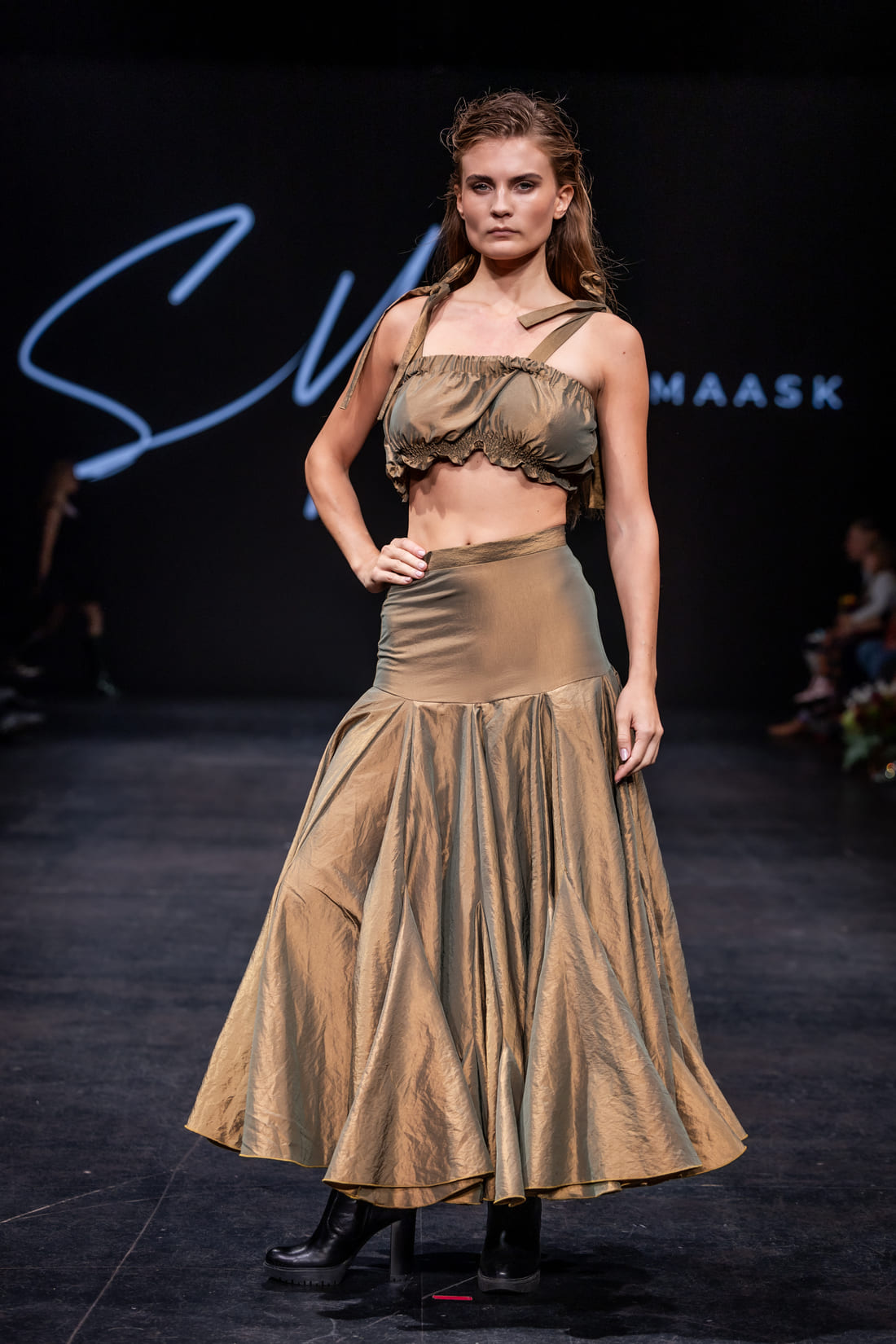 Look 15