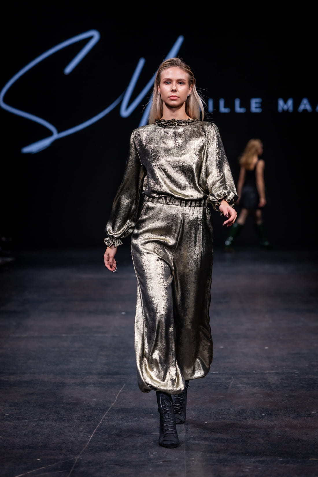 Look 17