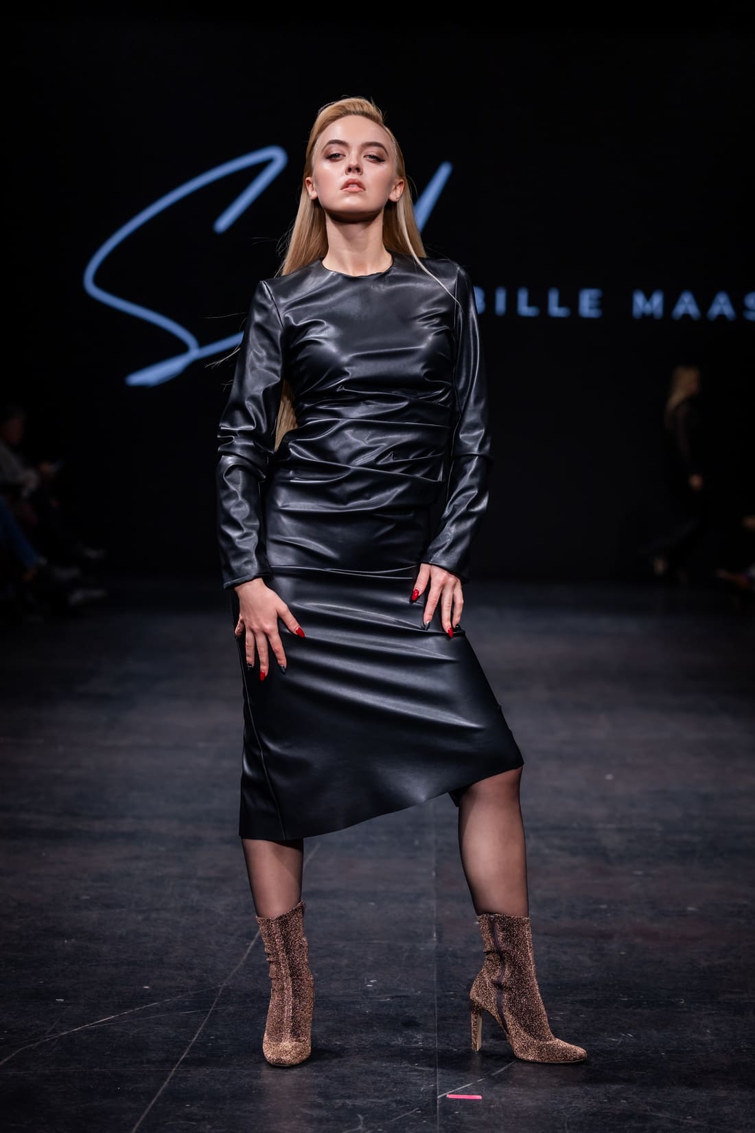 Look 27
