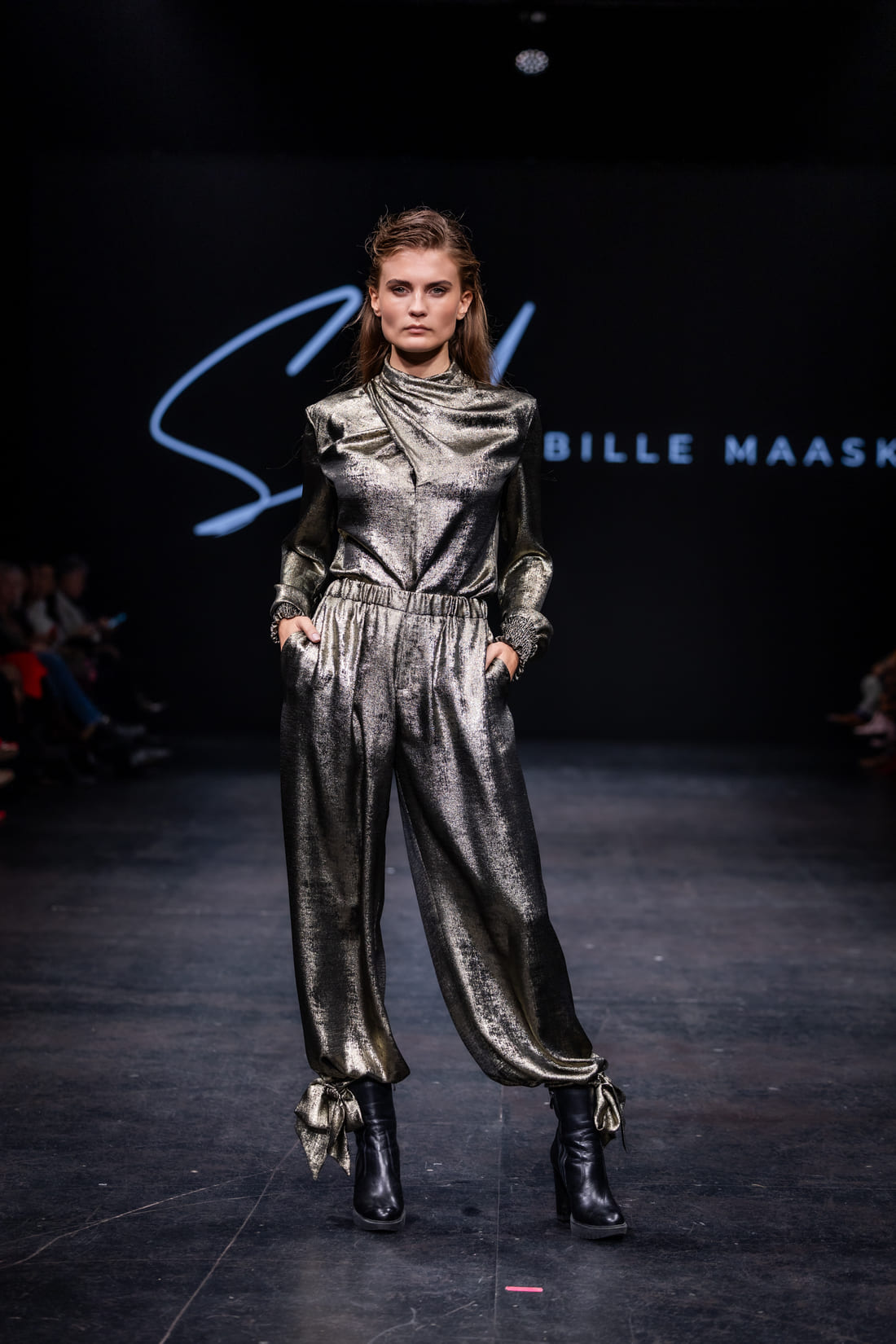Look 3
